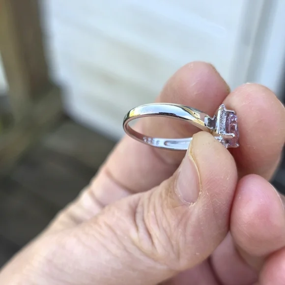 Ring - Picture 4 of 7